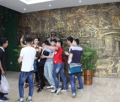 南昌建筑工程技工學(xué)校師生在仙客來學(xué)習(xí)“雙創(chuàng)”經(jīng)驗、分享“雙創(chuàng)”精神