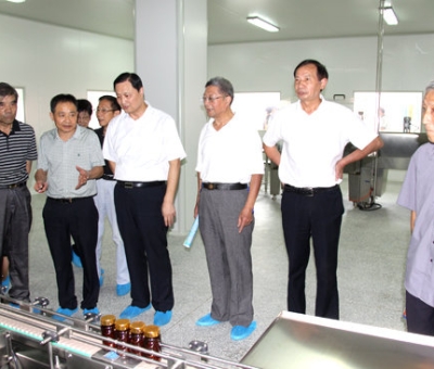 江西省老科協(xié)領(lǐng)導(dǎo)、老專家蒞臨仙客來公司考察老科協(xié)科技（培訓(xùn)）示范基地工作