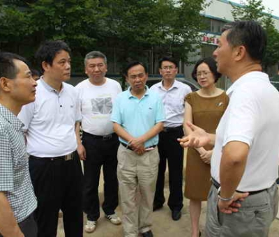 江西省林業(yè)廳廳長閻鋼軍蒞臨仙客來公司視察、指導(dǎo)工作