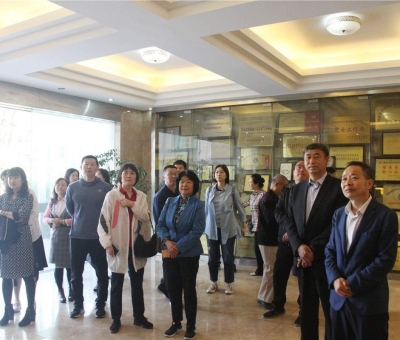 國(guó)家人力資源和社會(huì)保障部勞動(dòng)模范和先進(jìn)個(gè)人到訪仙客來公司
